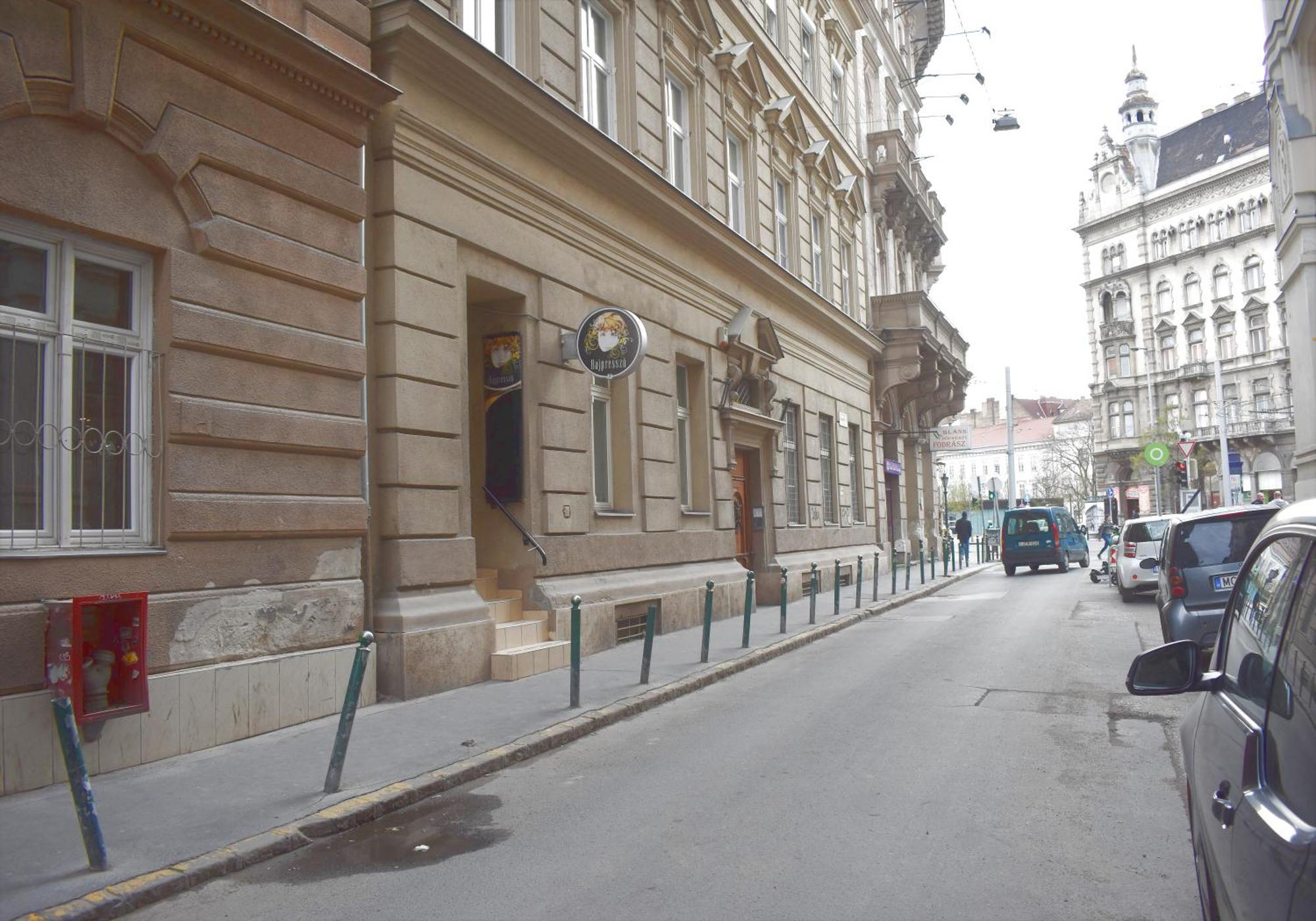Yes, Yes! Lovely Apartment Good Amenities Budapest Center Exterior photo